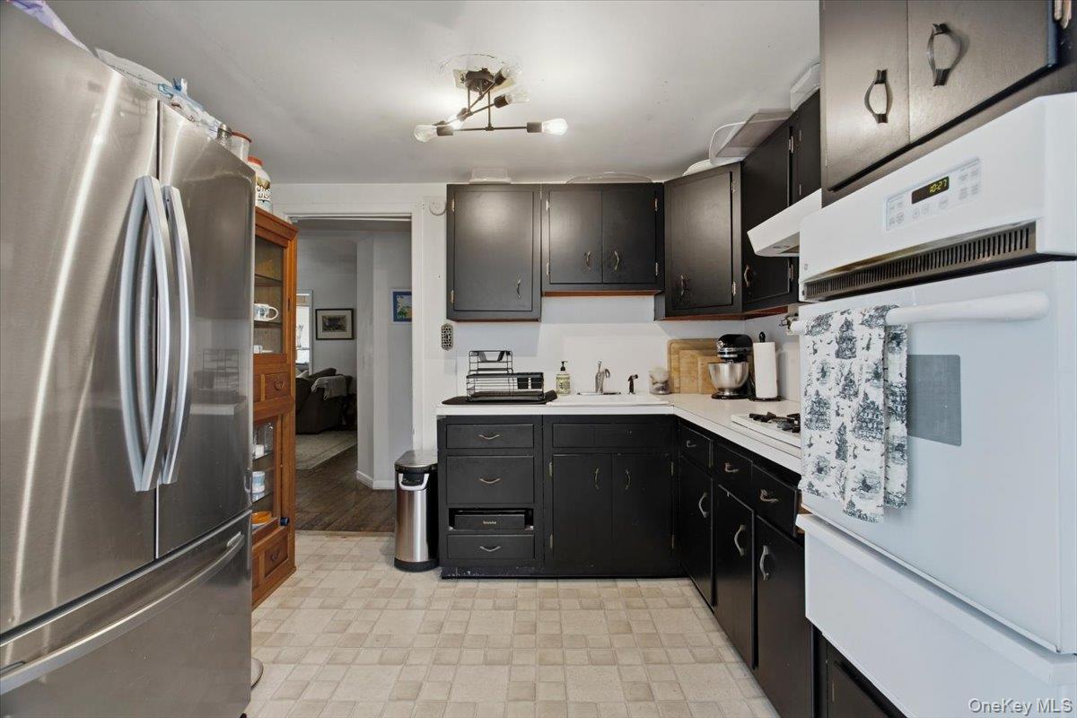 37 Beck Avenue Property Photo 3