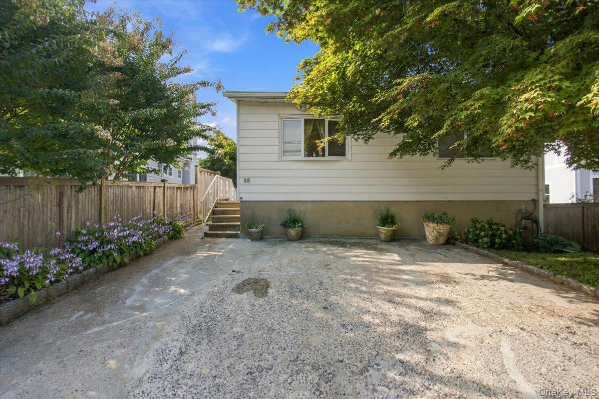 37 Beck Avenue Property Photo 13