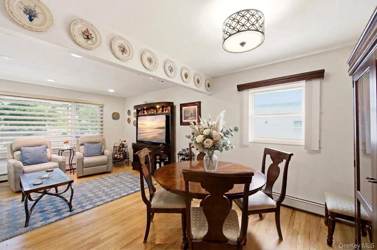 10 S Merrick Road Property Photo 6