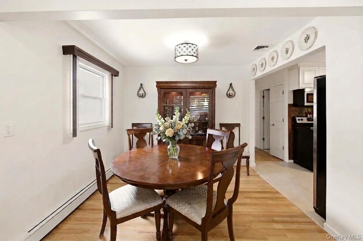 10 S Merrick Road Property Photo 7