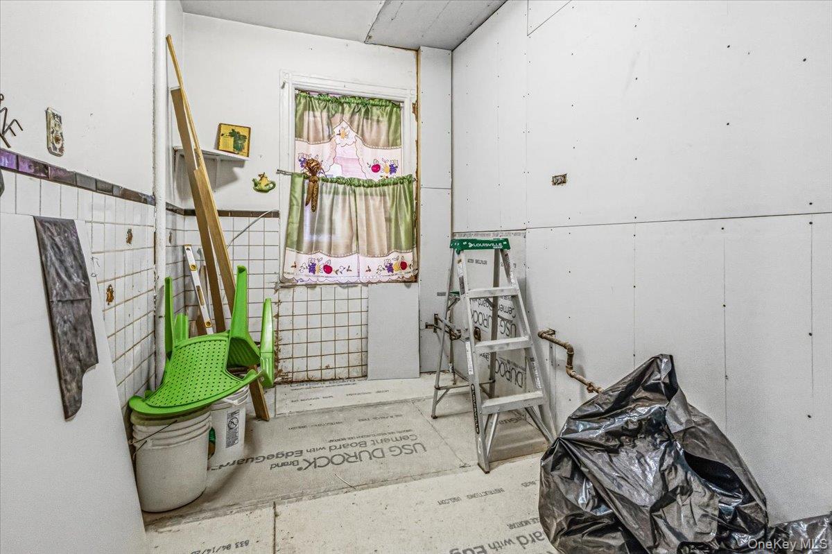 2313 Newkirk Avenue Property Photo 9