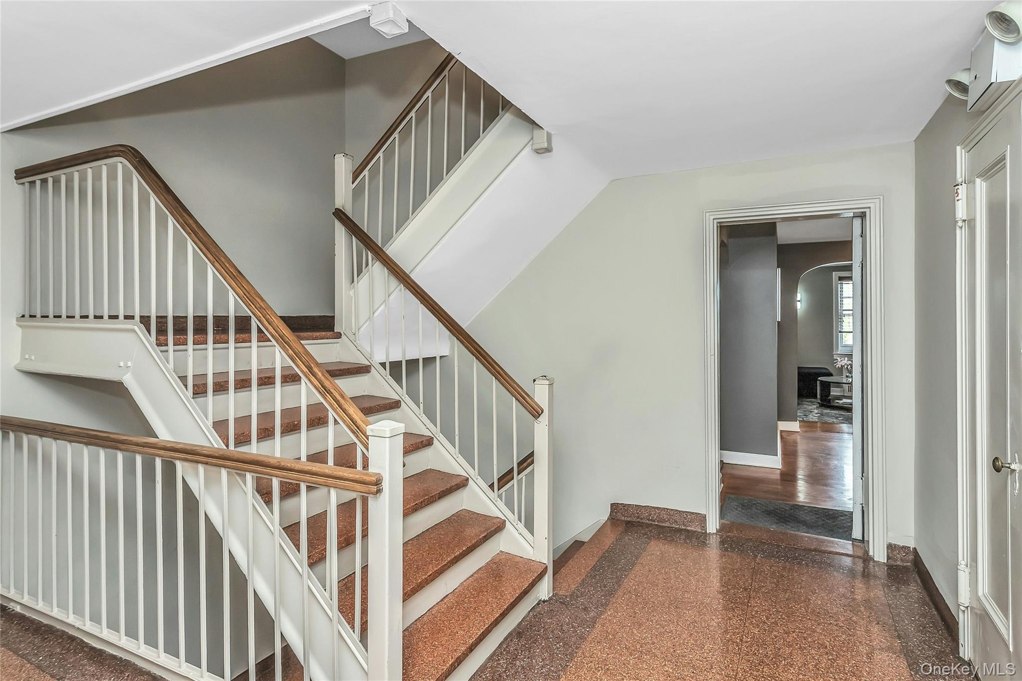 8 Welwyn Road 2f Property Photo 3