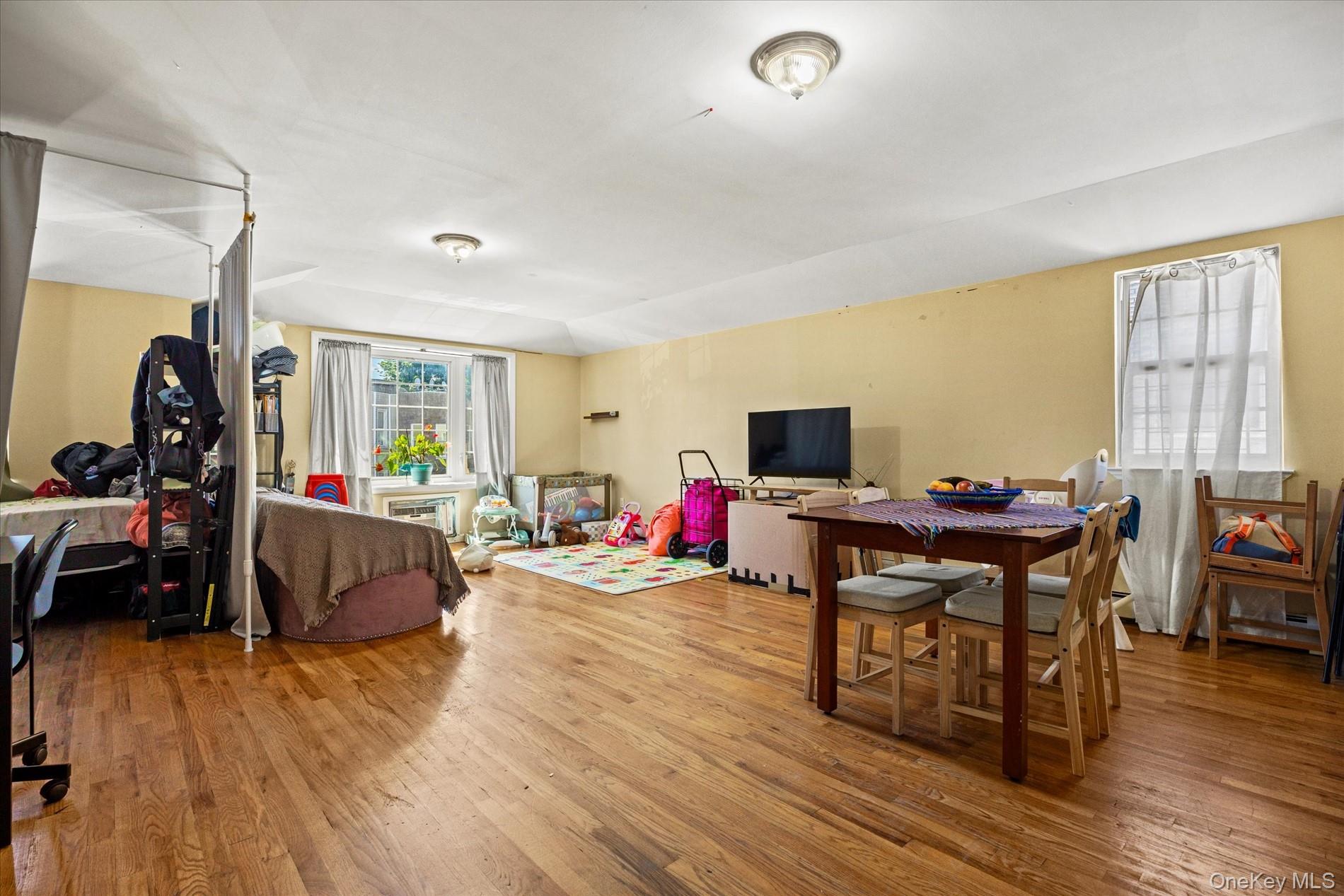 309 Logan Street Property Photo 14