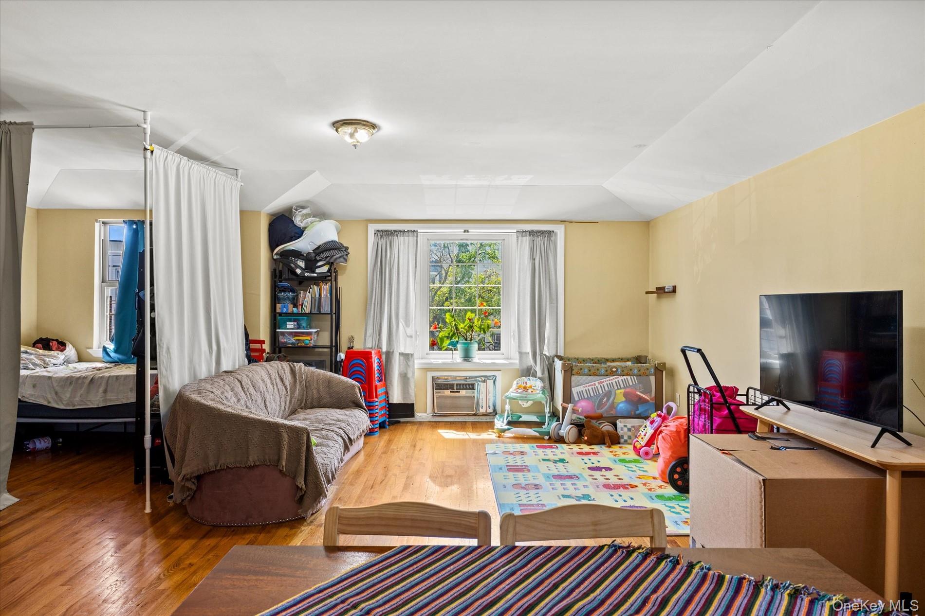 309 Logan Street Property Photo 15