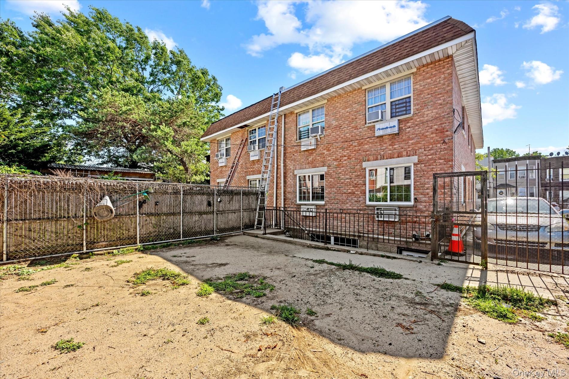 309 Logan Street Property Photo 24