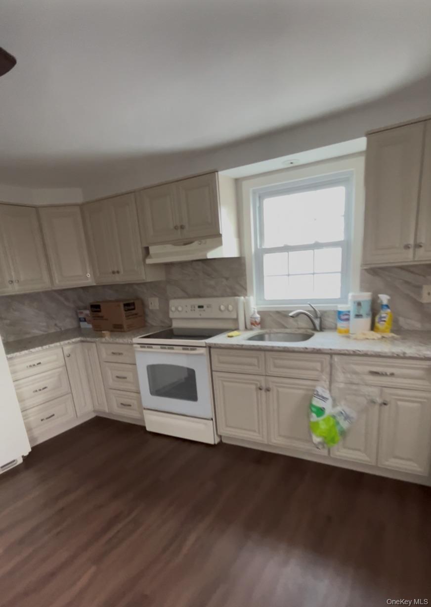 390 Atlantic Avenue Property Photo 11