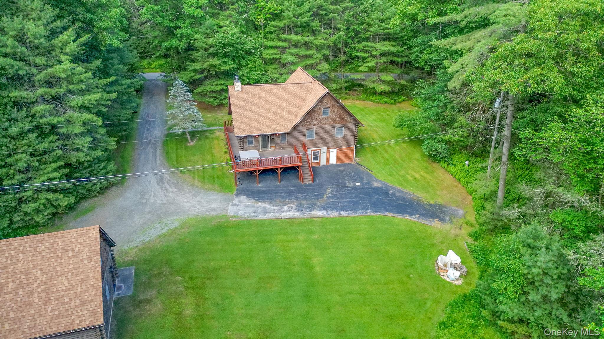 306 Pucky Huddle Road Property Photo 1