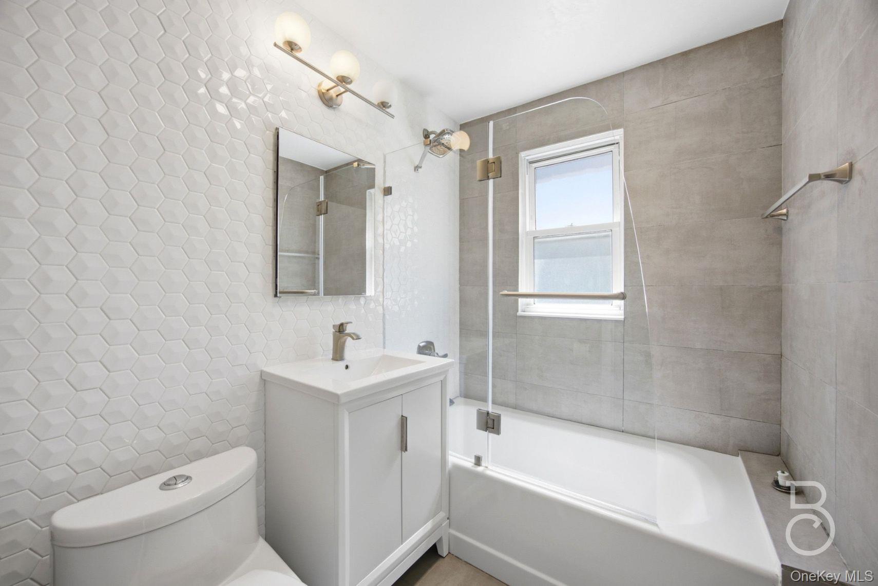 21-41 24th Street Property Photo 11