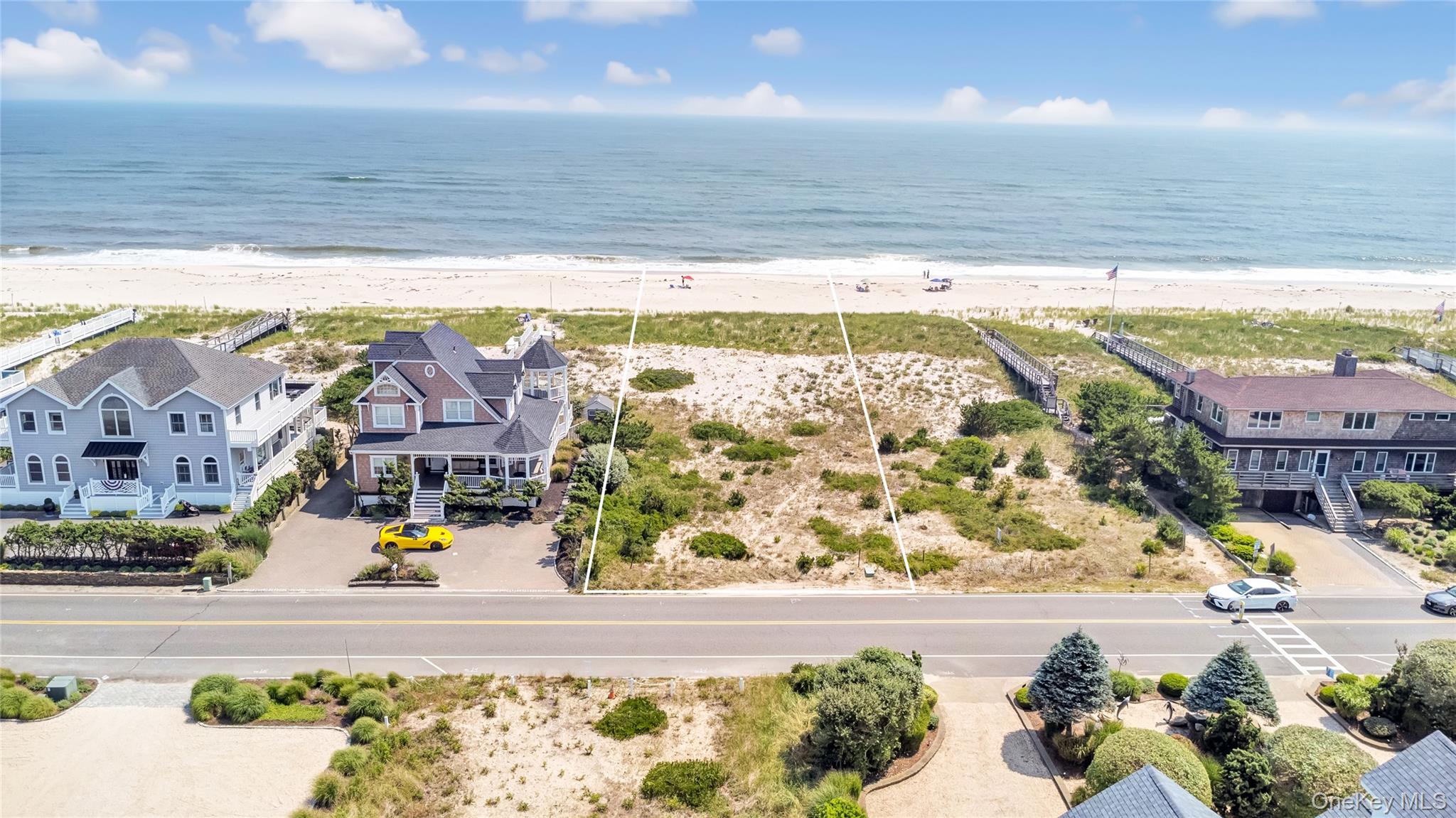 699 Dune Road Property Photo 1