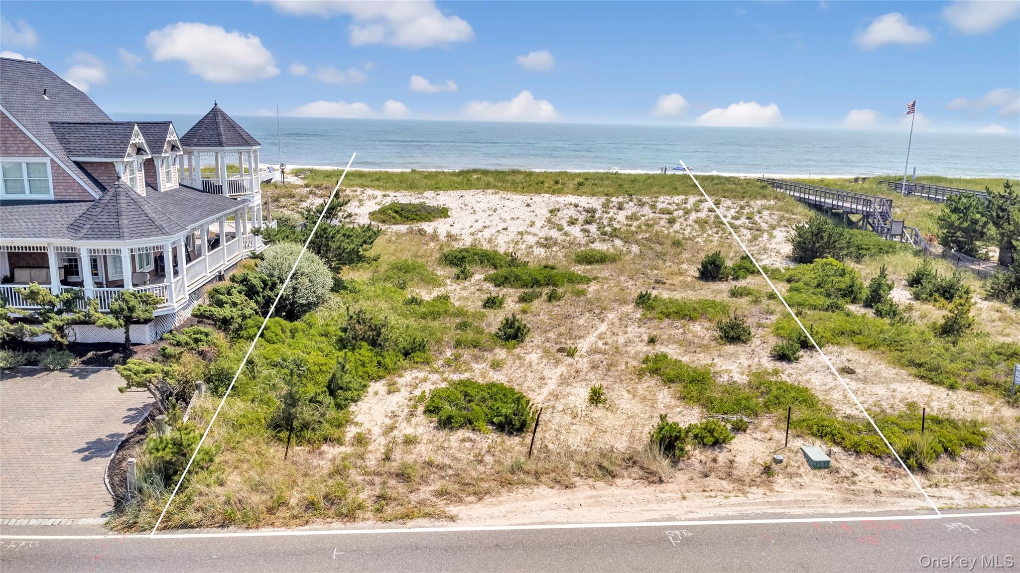 699 Dune Road Property Photo 8