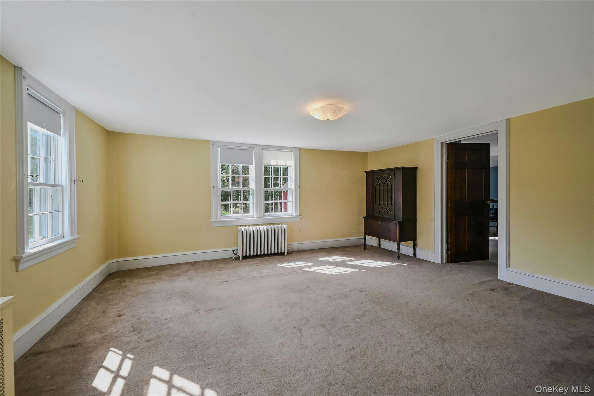 147 N Country Road Property Photo 7