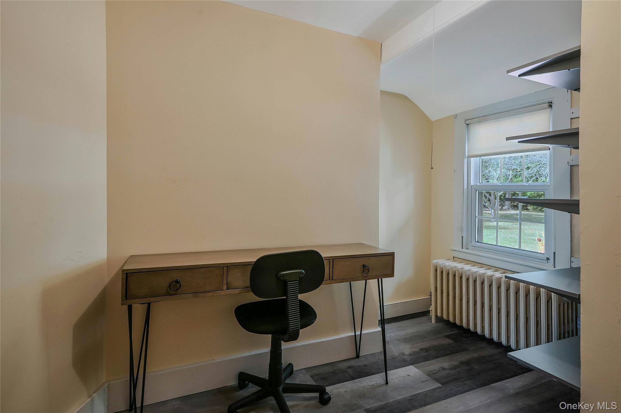 147 N Country Road Property Photo 8
