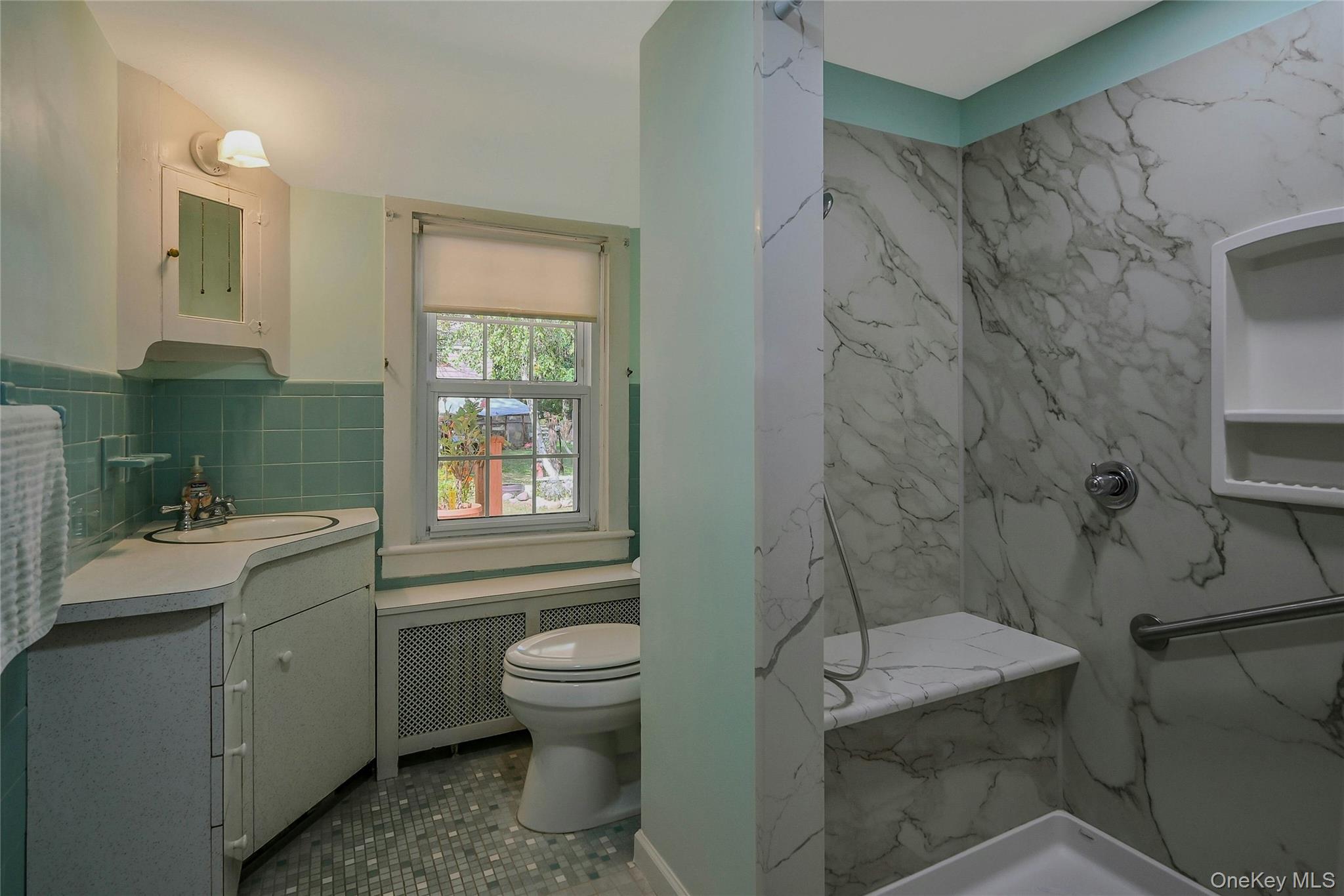 147 N Country Road Property Photo 9