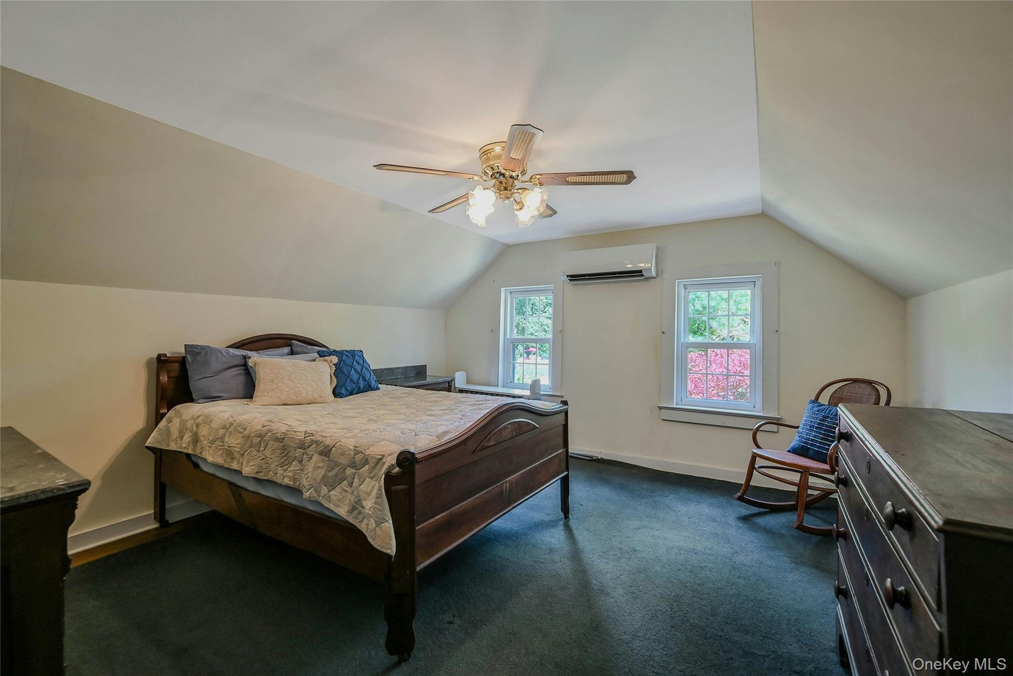 147 N Country Road Property Photo 10