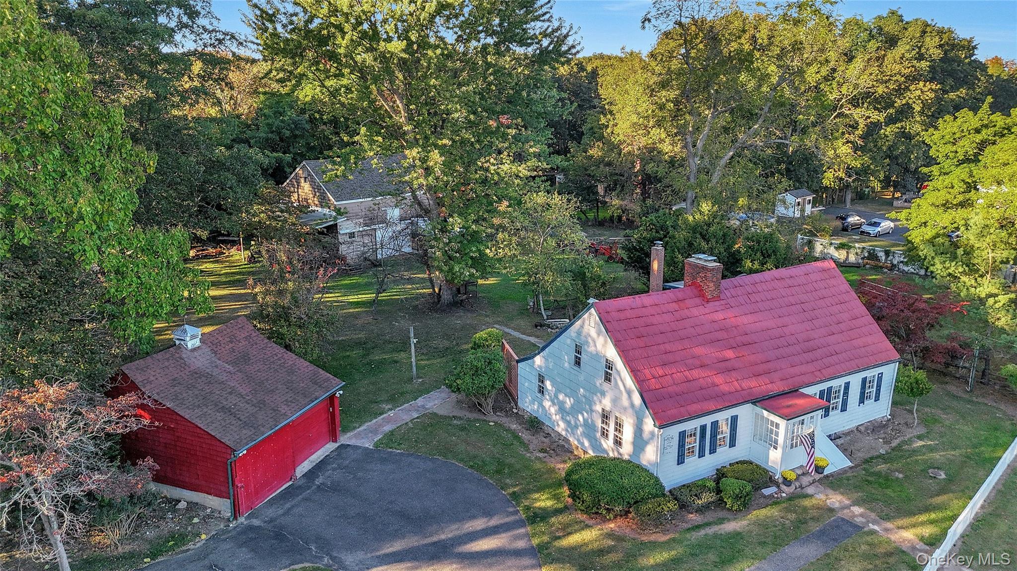 147 N Country Road Property Photo 15