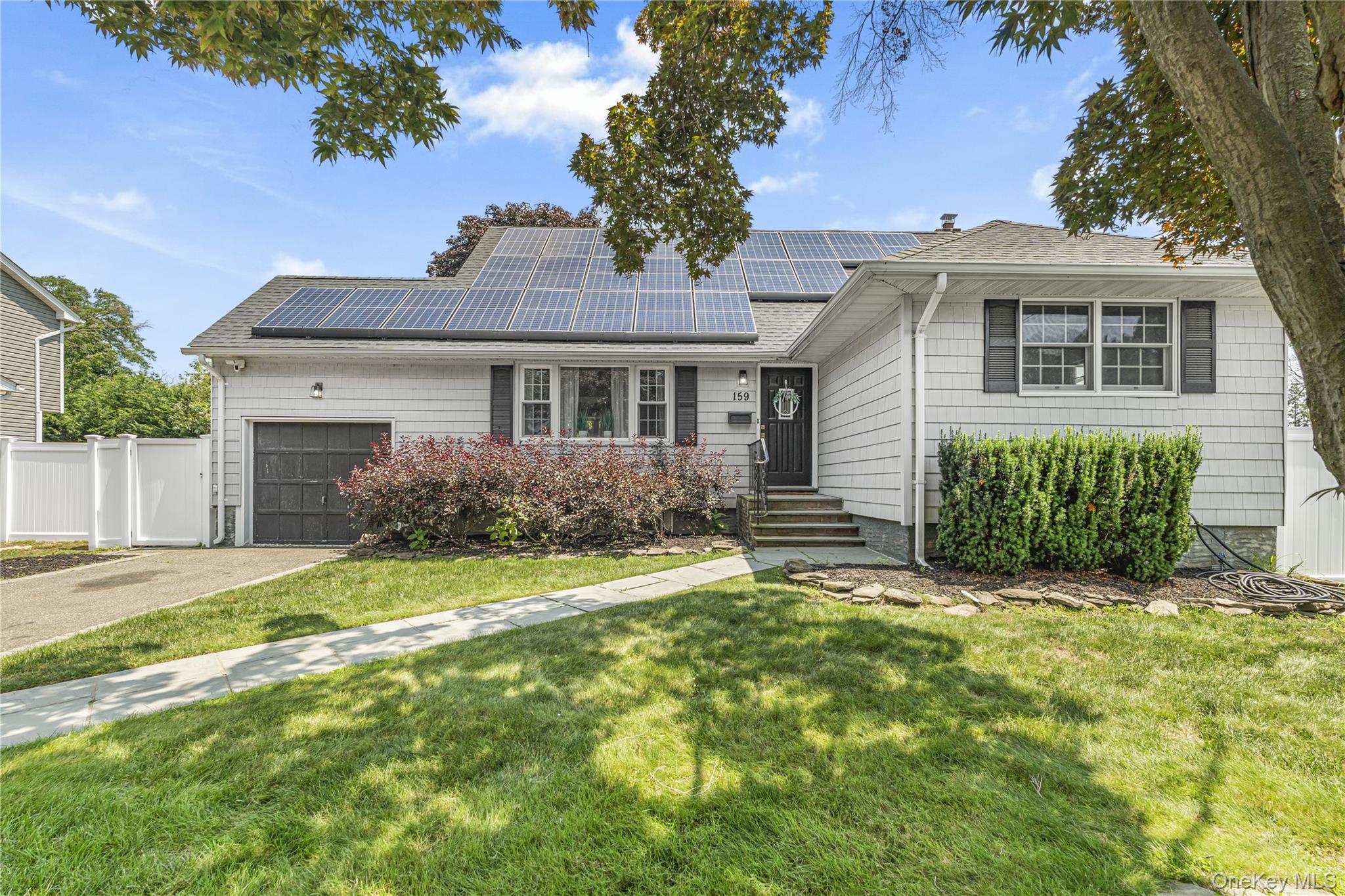 159 Nassau Avenue Property Photo 1