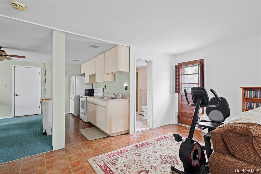 830 N Broome Avenue Property Photo 6