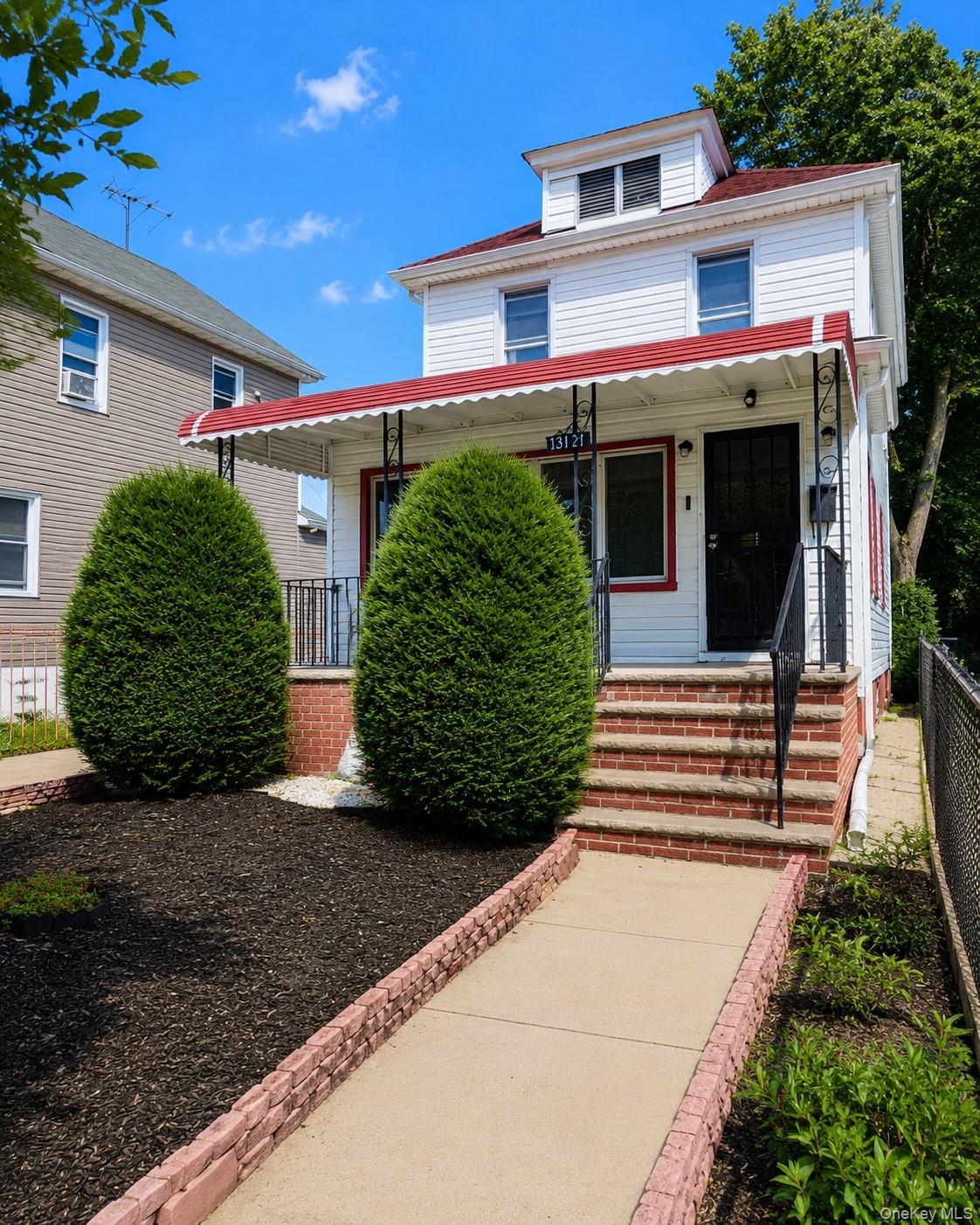 13121 223rd Street Property Photo 1