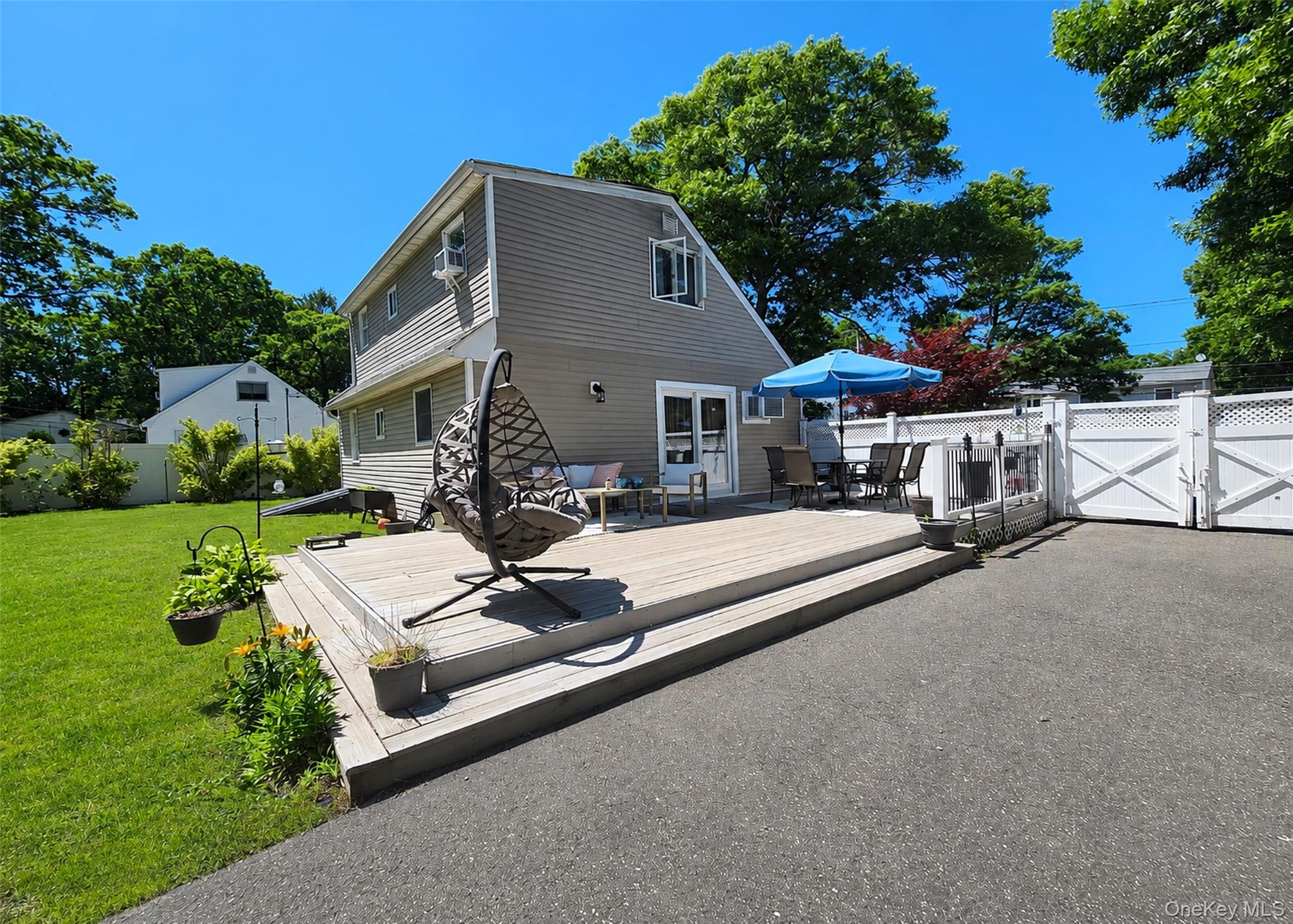 348 Furrows Road Property Photo 2
