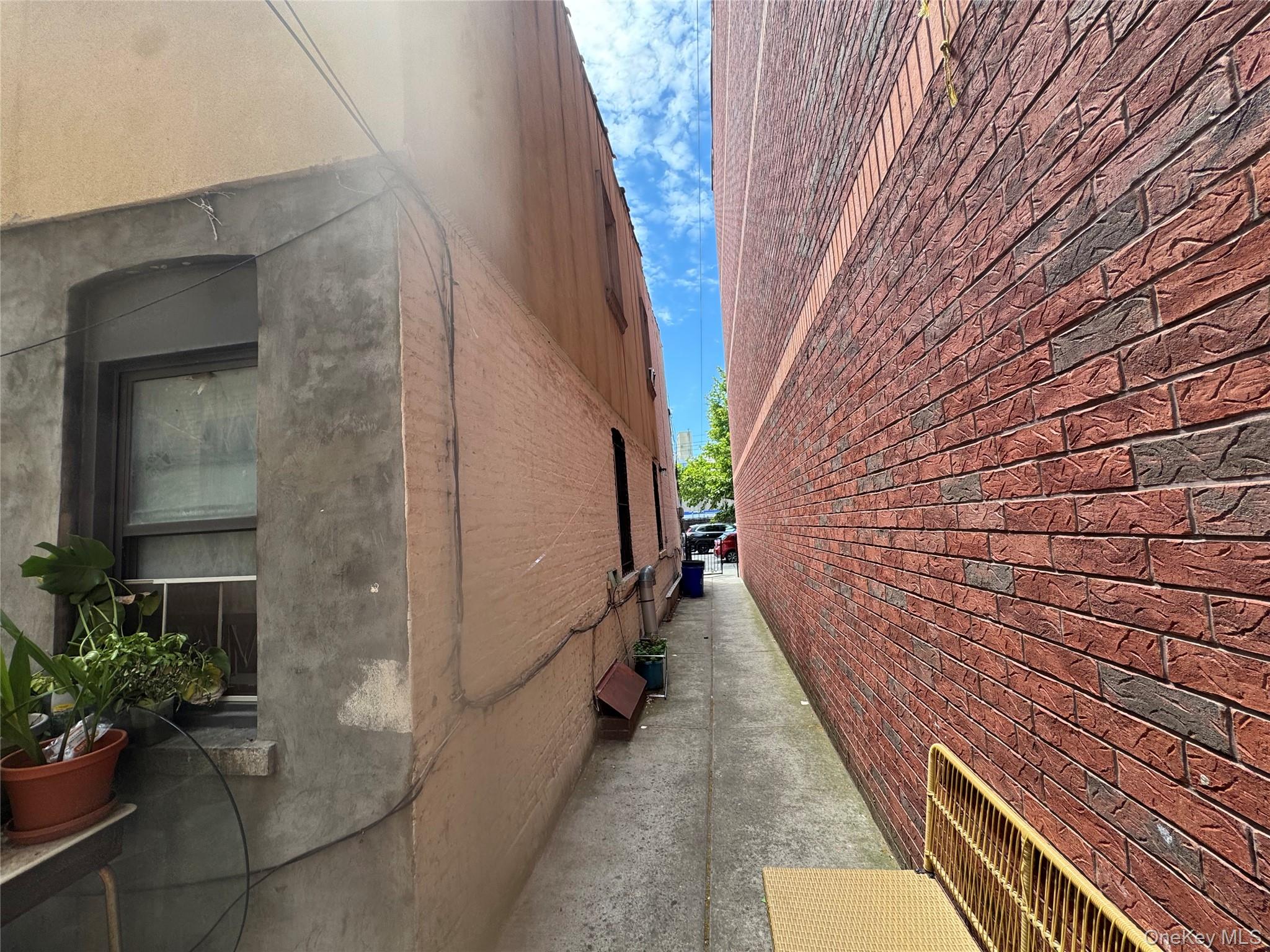 431 Lincoln Road Property Photo 3