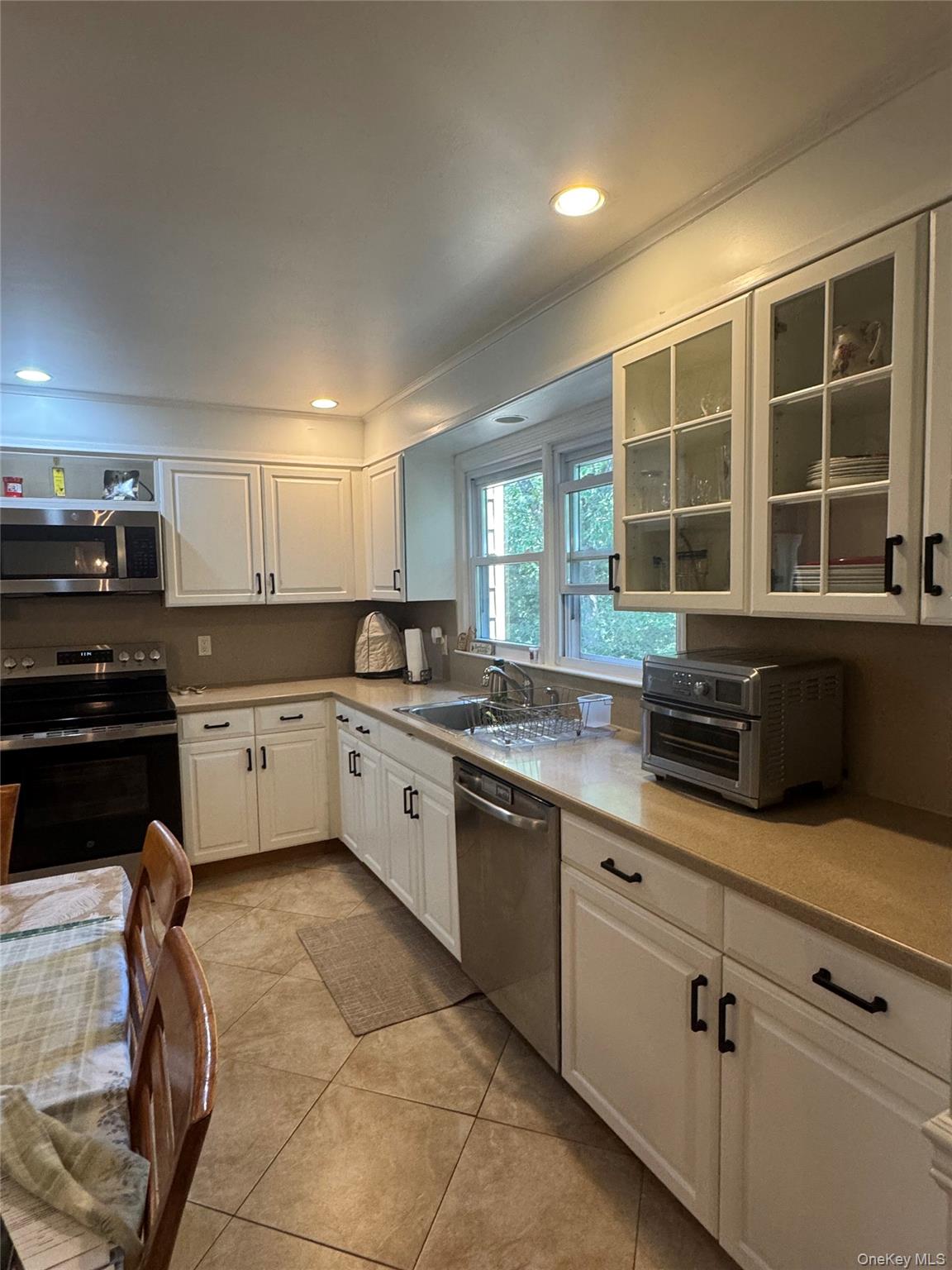 254 Park Avenue Property Photo 4
