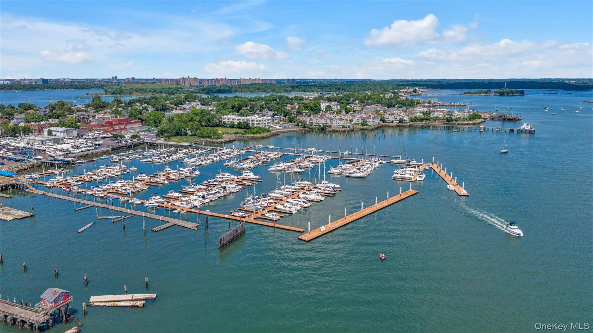 148 City Island Avenue #e-21 Property Photo 14