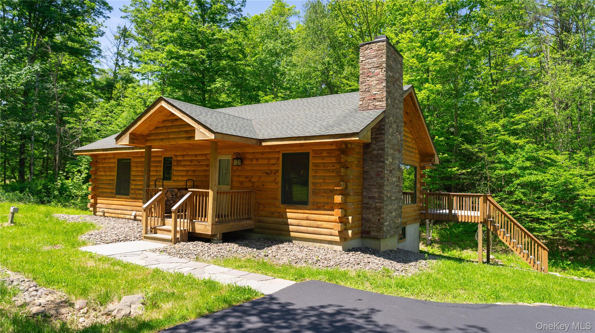 316 Mohonk Road Property Photo 1