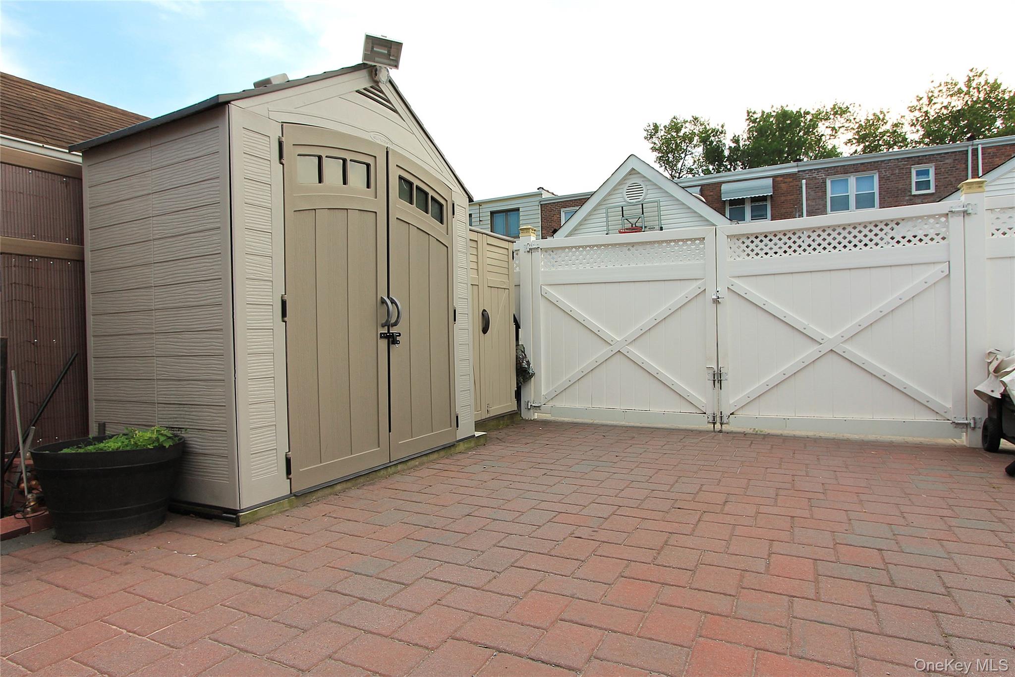 65-26 79th Street Property Photo 21