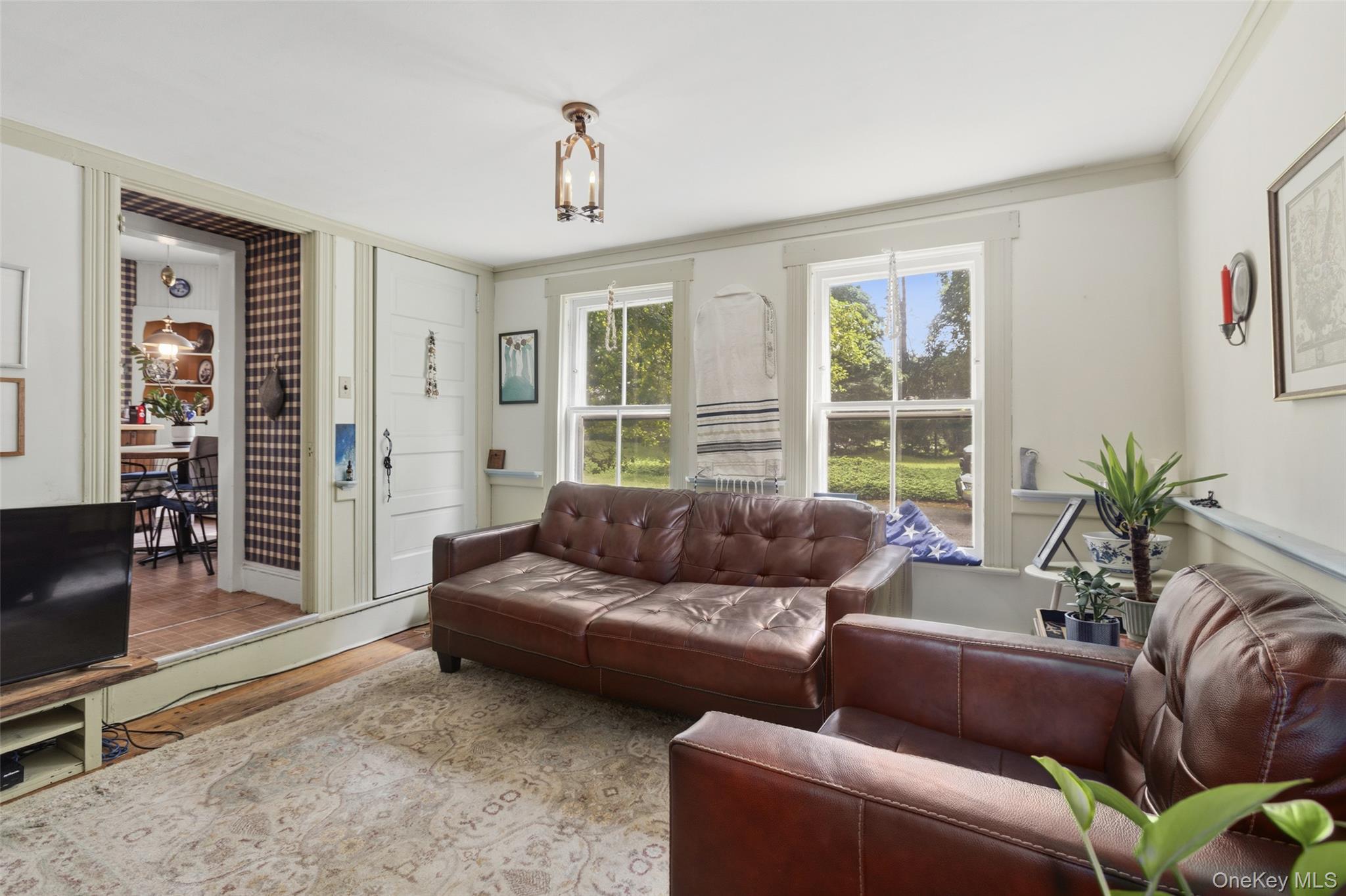 586 New Hempstead Road Property Photo 11