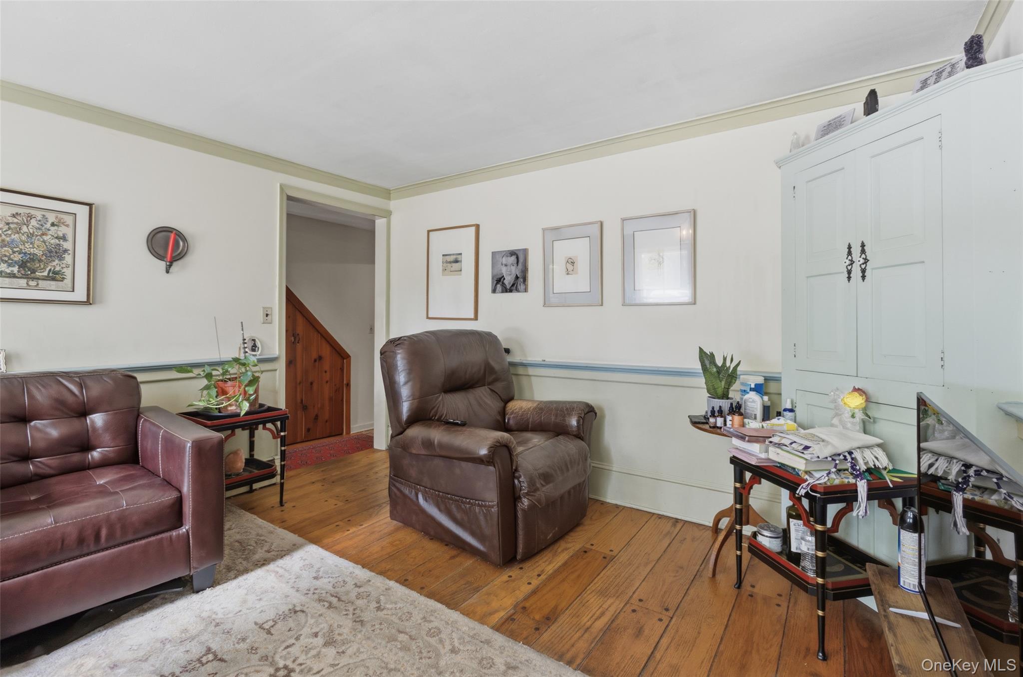 586 New Hempstead Road Property Photo 12