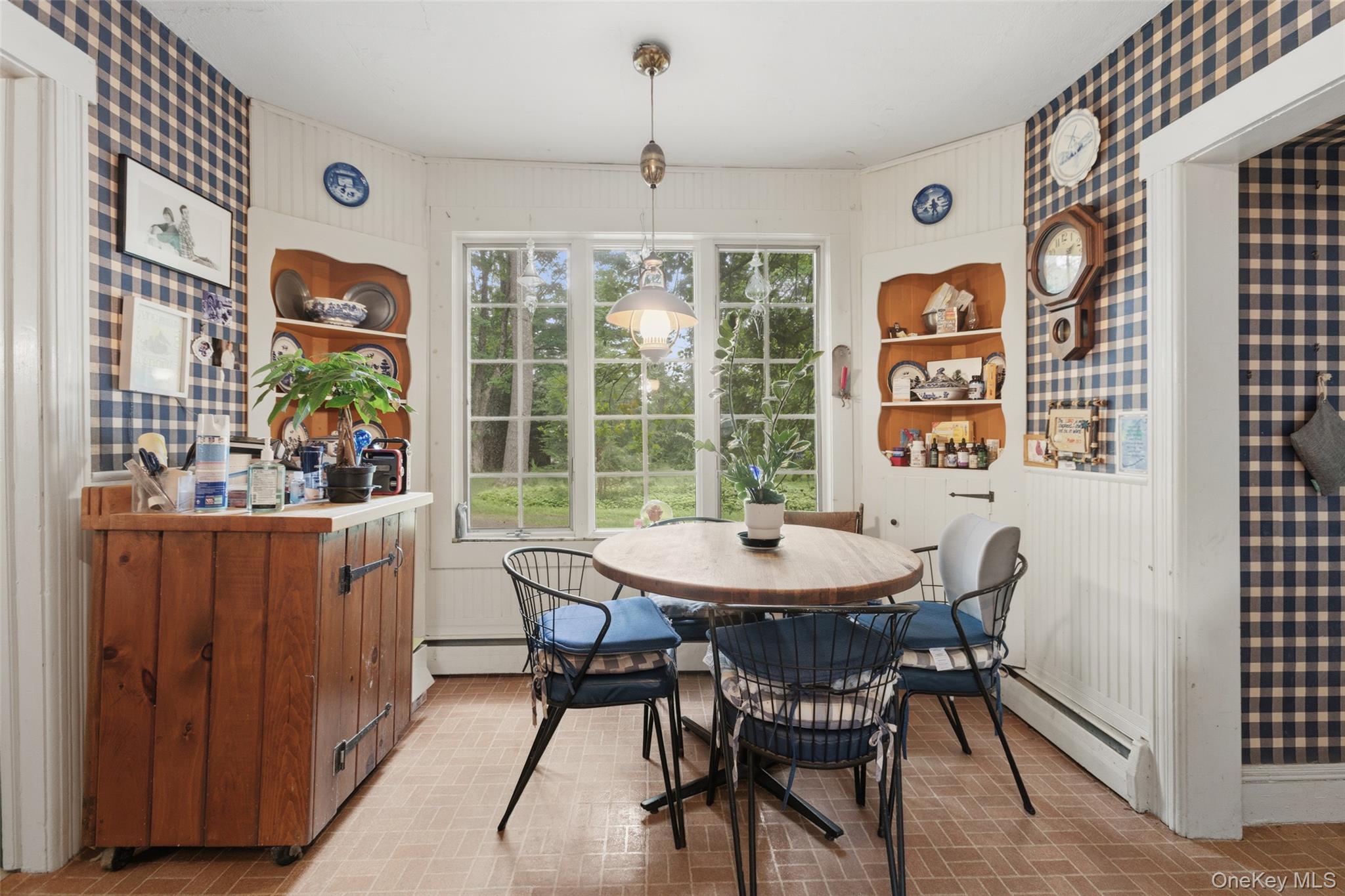 586 New Hempstead Road Property Photo 14
