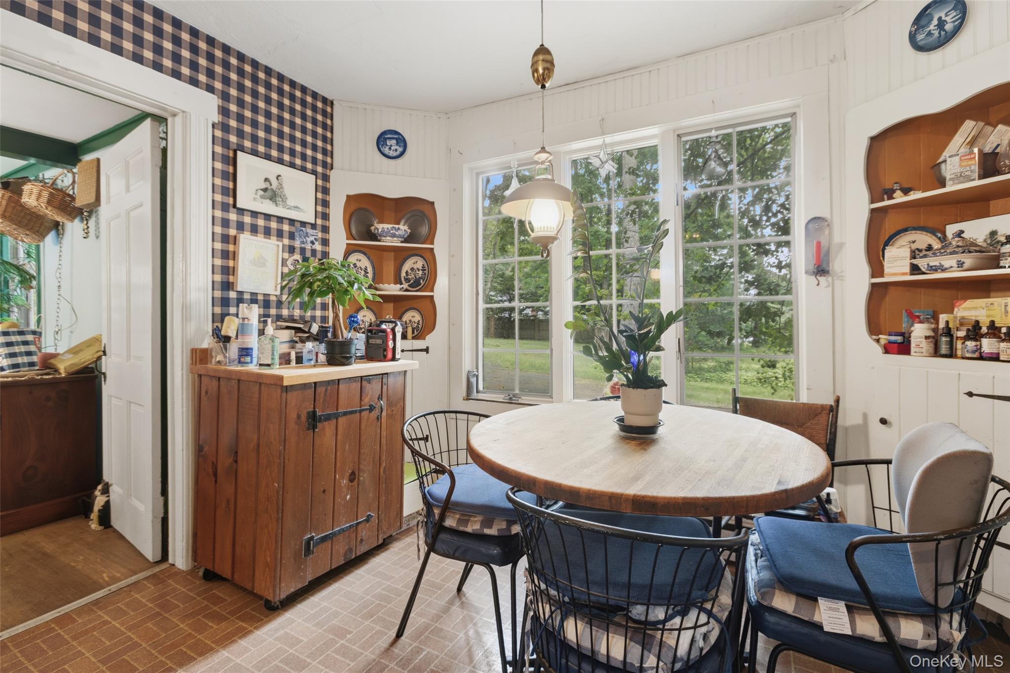 586 New Hempstead Road Property Photo 15