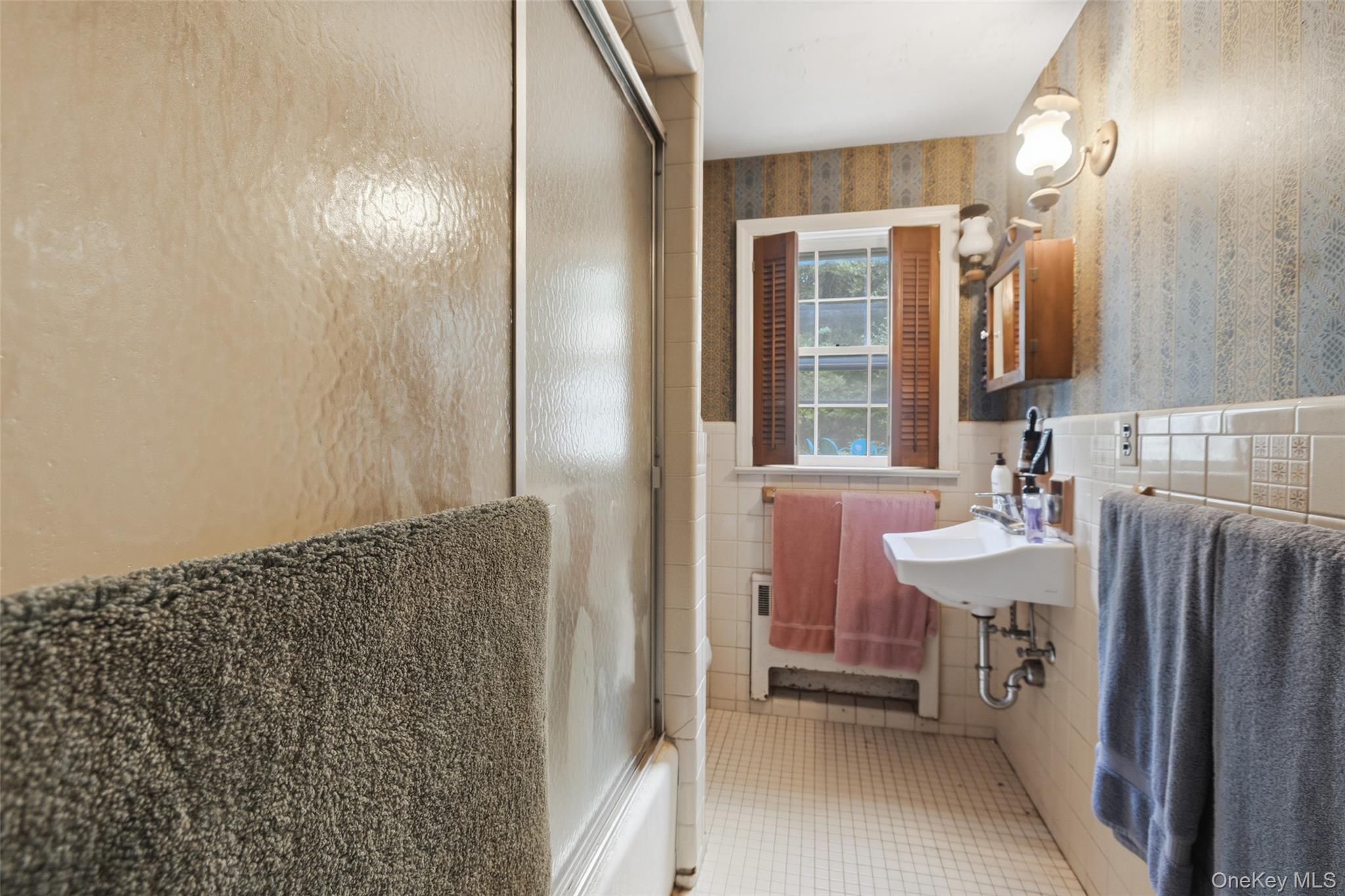 586 New Hempstead Road Property Photo 25
