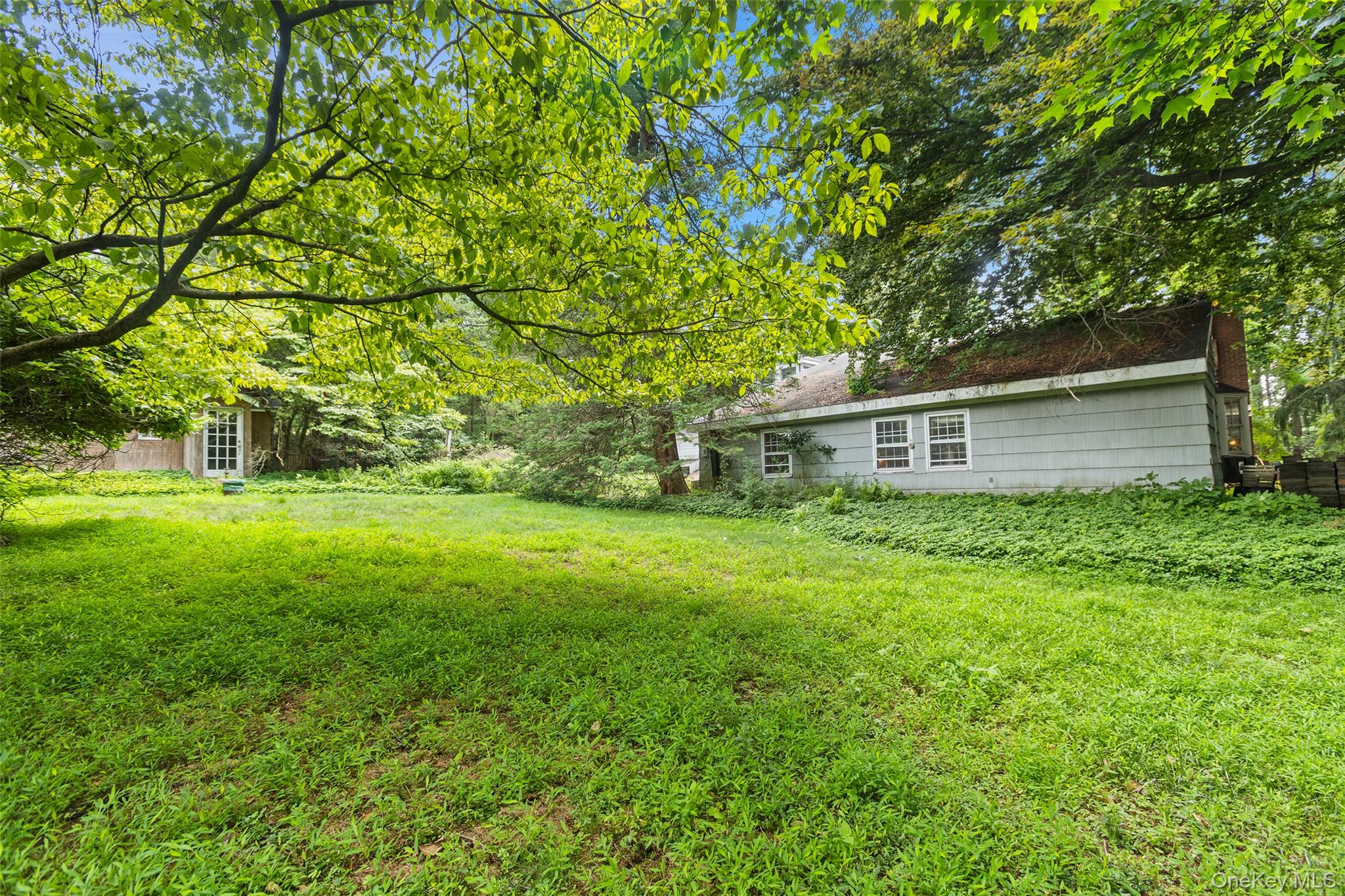586 New Hempstead Road Property Photo 36