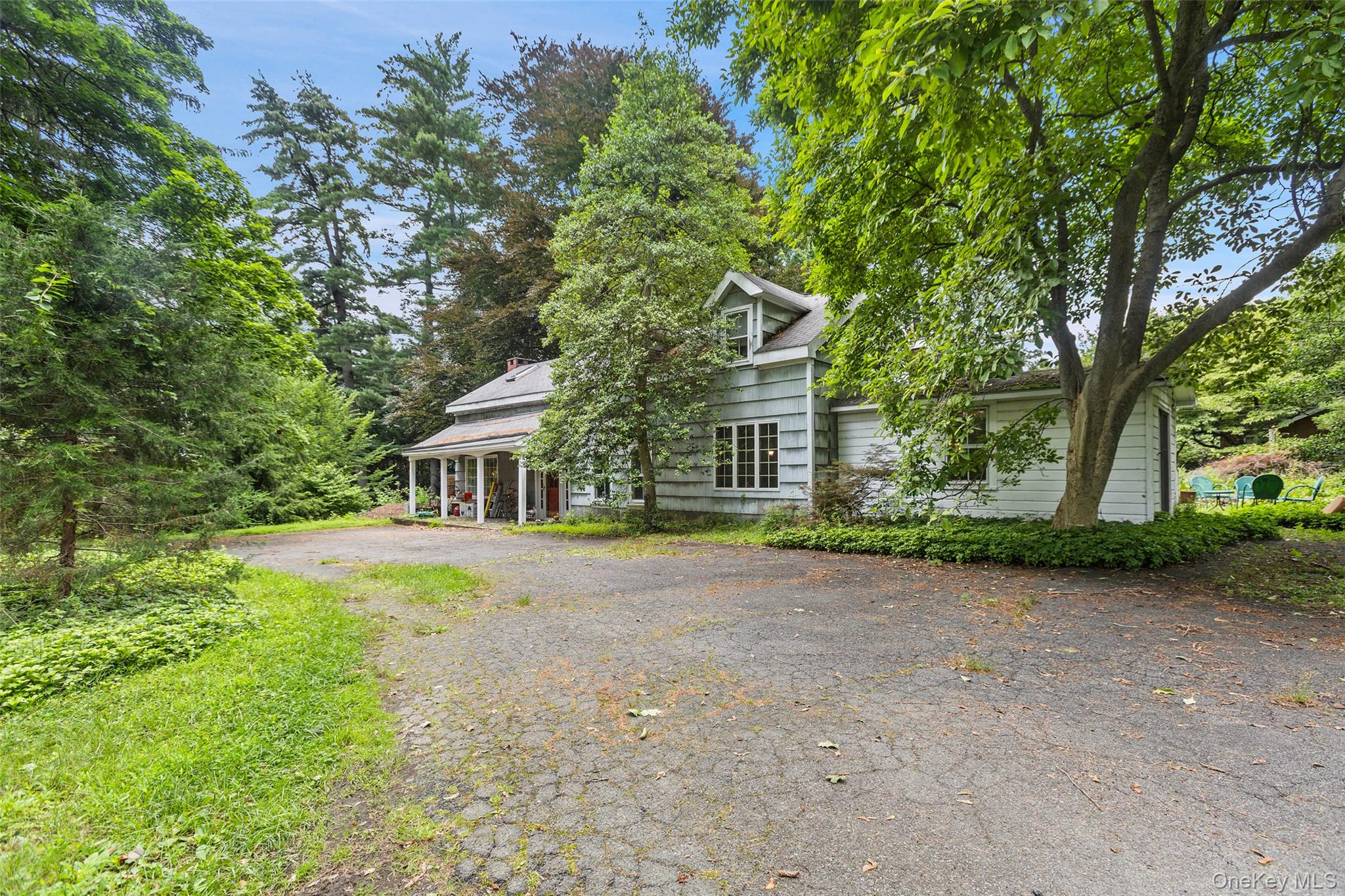 586 New Hempstead Road Property Photo 38