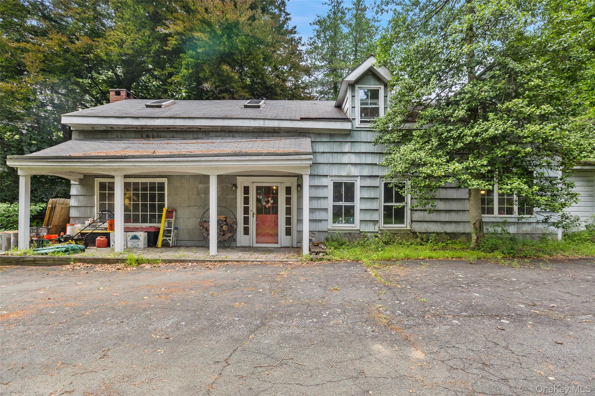 586 New Hempstead Road Property Photo 40