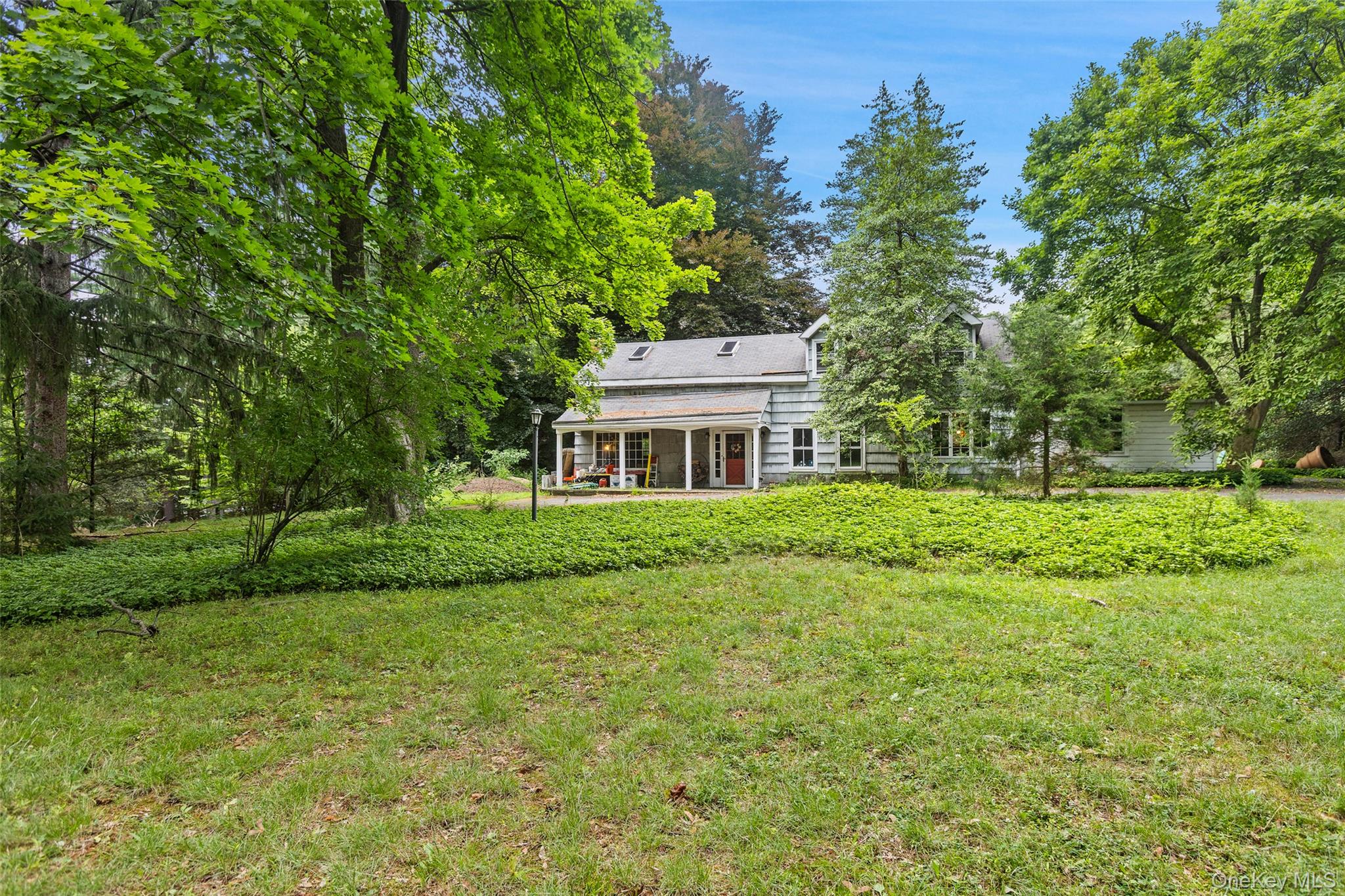 586 New Hempstead Road Property Photo 42