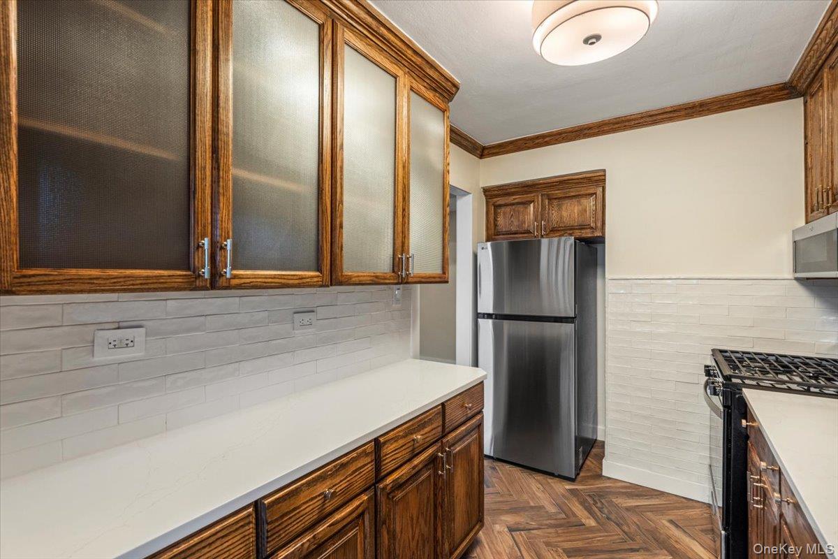 84-29 155 Avenue 5j Property Photo 4