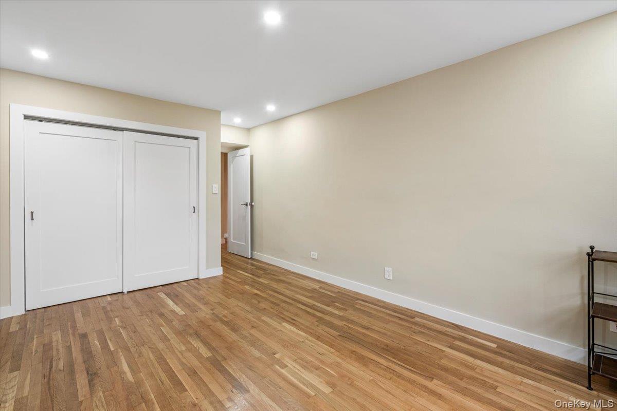 84-29 155 Avenue 5j Property Photo 8
