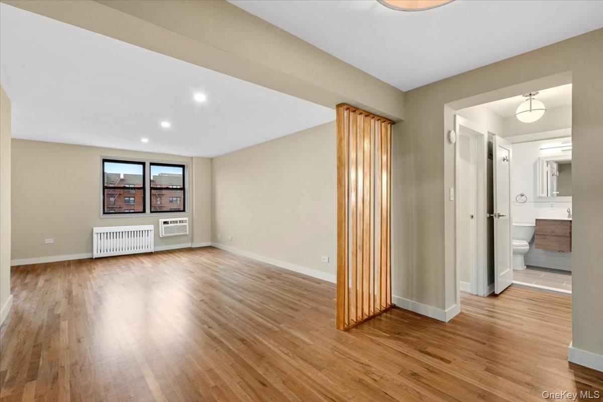 84-29 155 Avenue 5j Property Photo 10