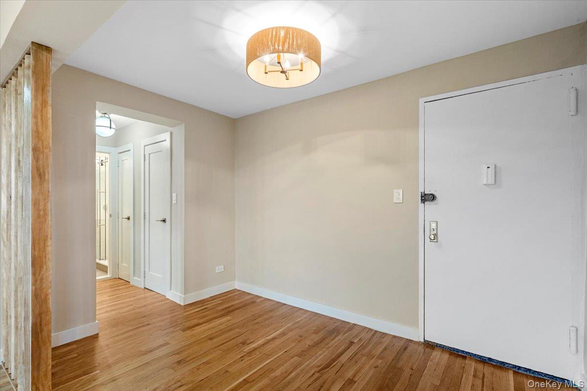 84-29 155 Avenue 5j Property Photo 13