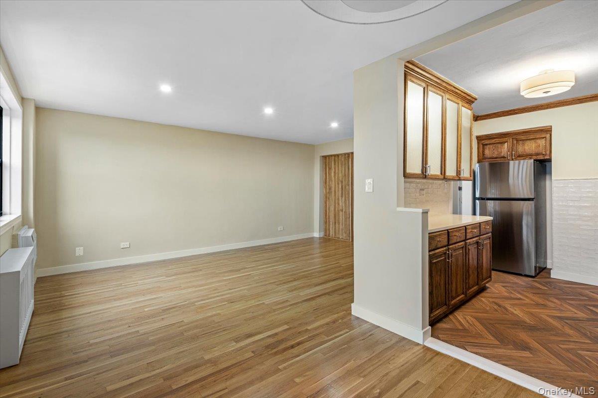 84-29 155 Avenue 5j Property Photo 14