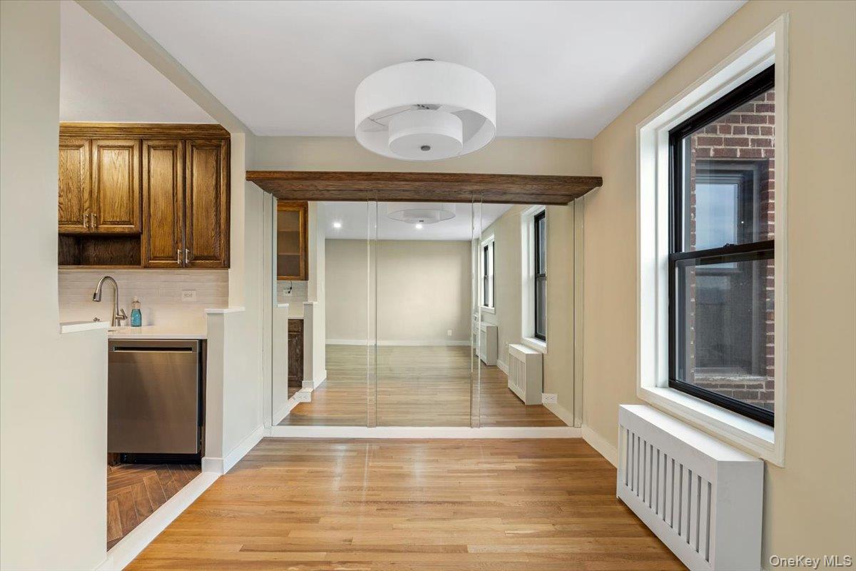 84-29 155 Avenue 5j Property Photo 15