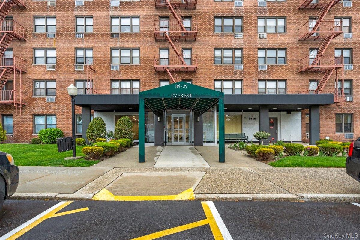 84-29 155 Avenue 5j Property Photo 19