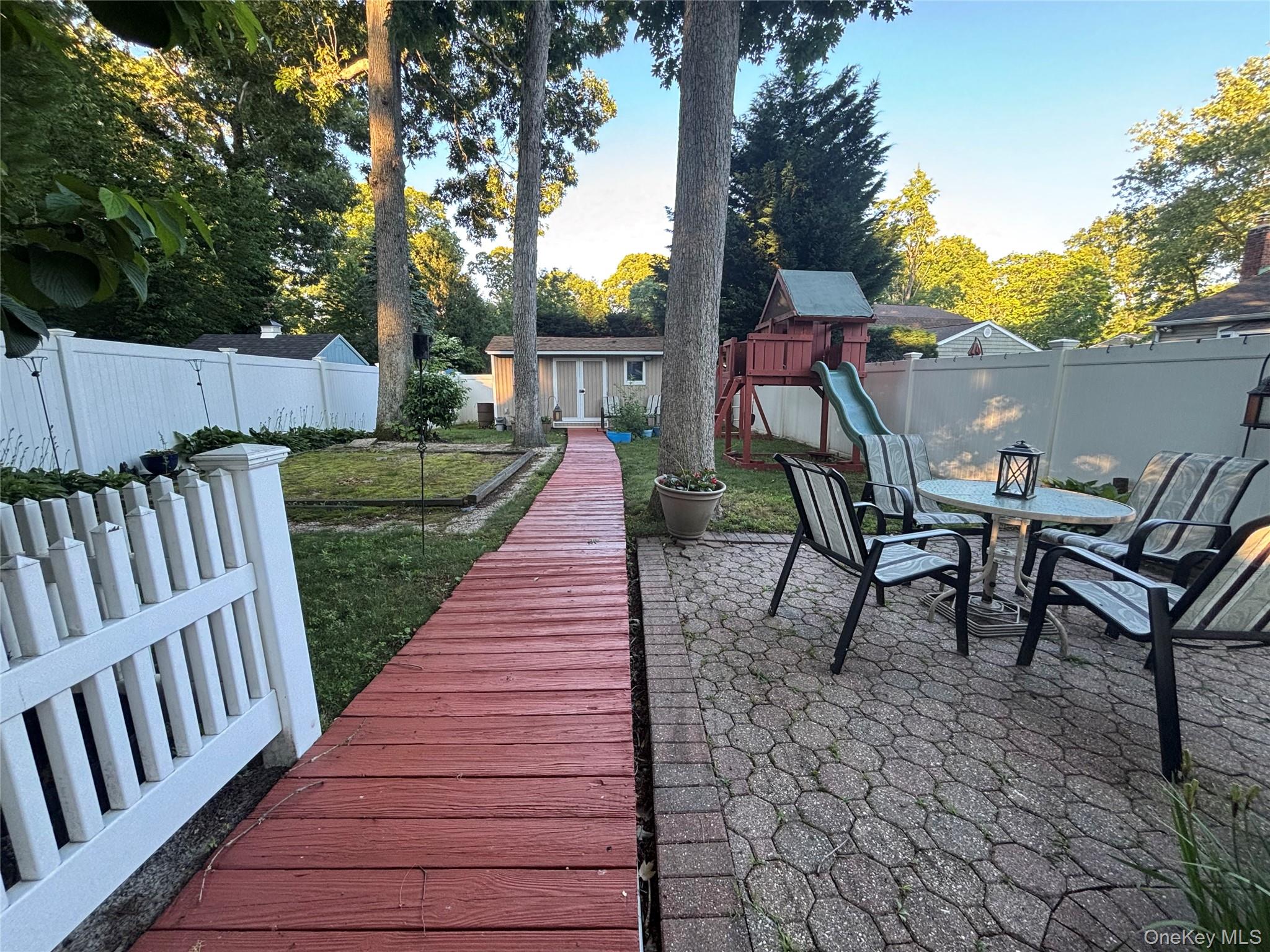 42 Bennett Avenue Property Photo 44