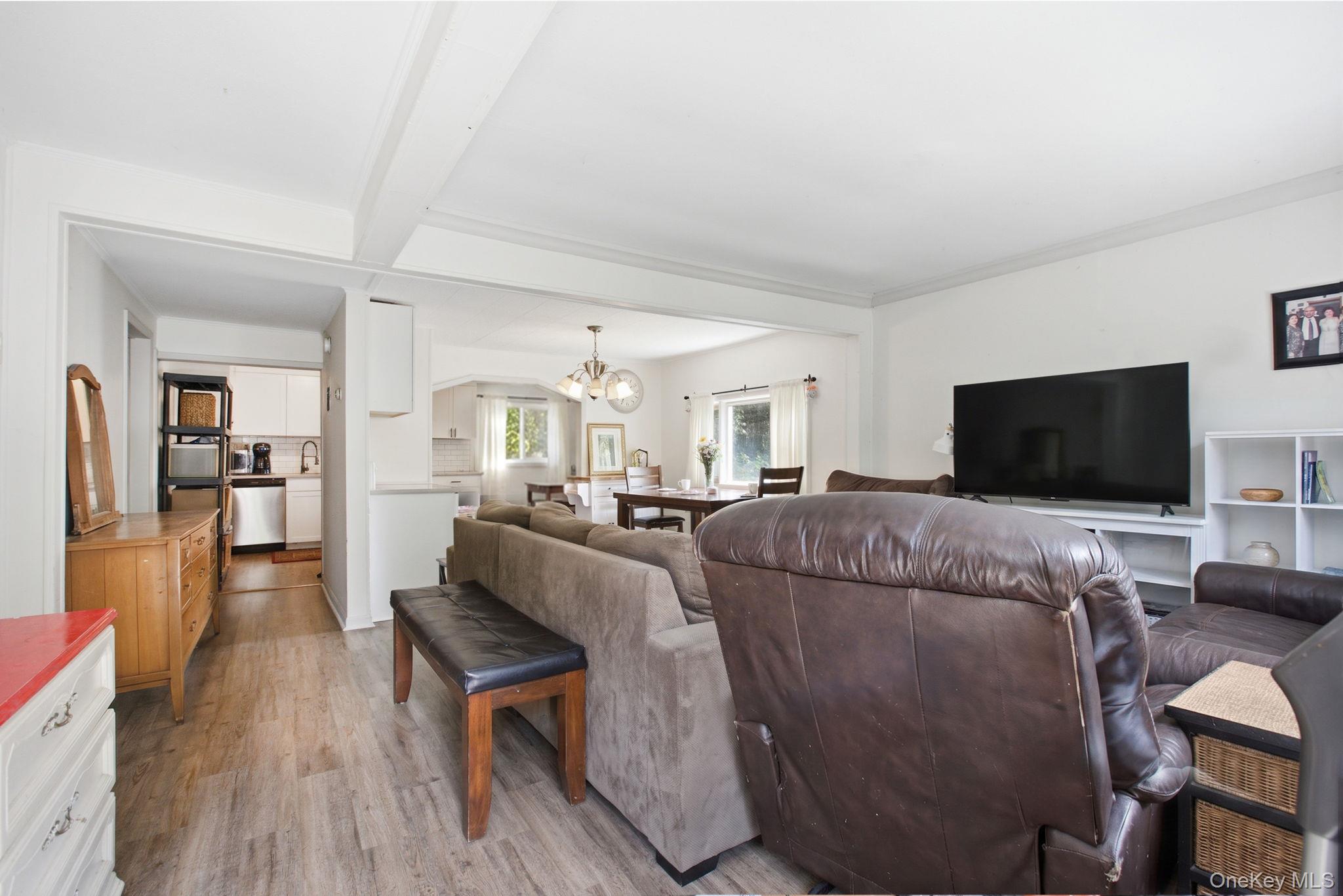 123 Haviland Drive Property Photo 9