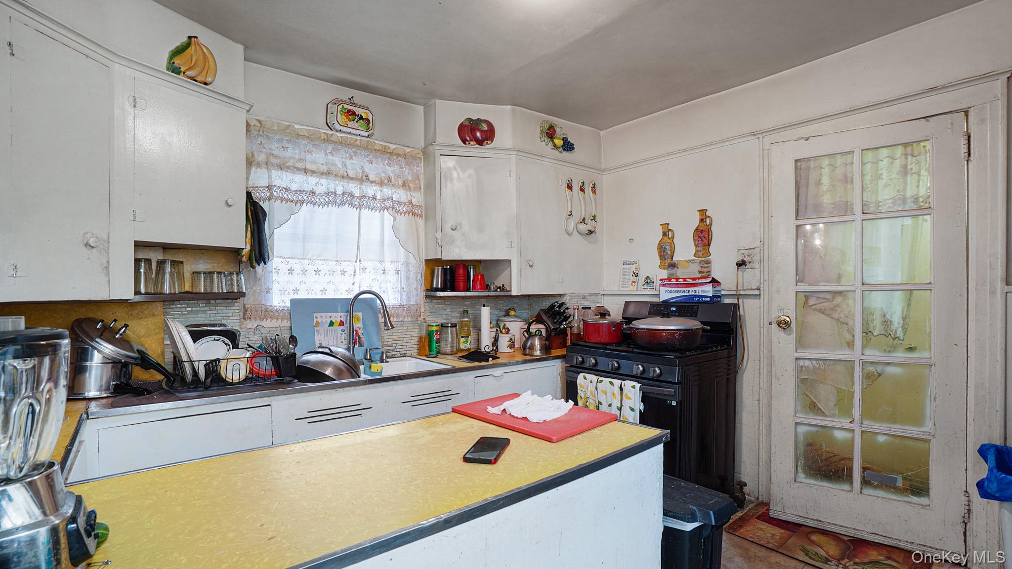 11736 196th Street Property Photo 6
