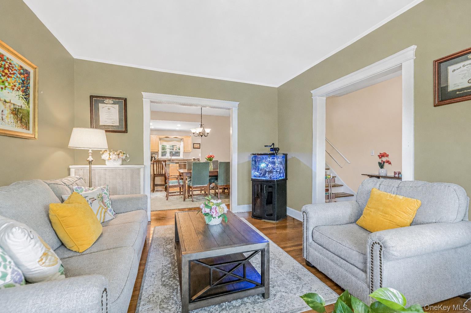 206 Midland Avenue Property Photo 4