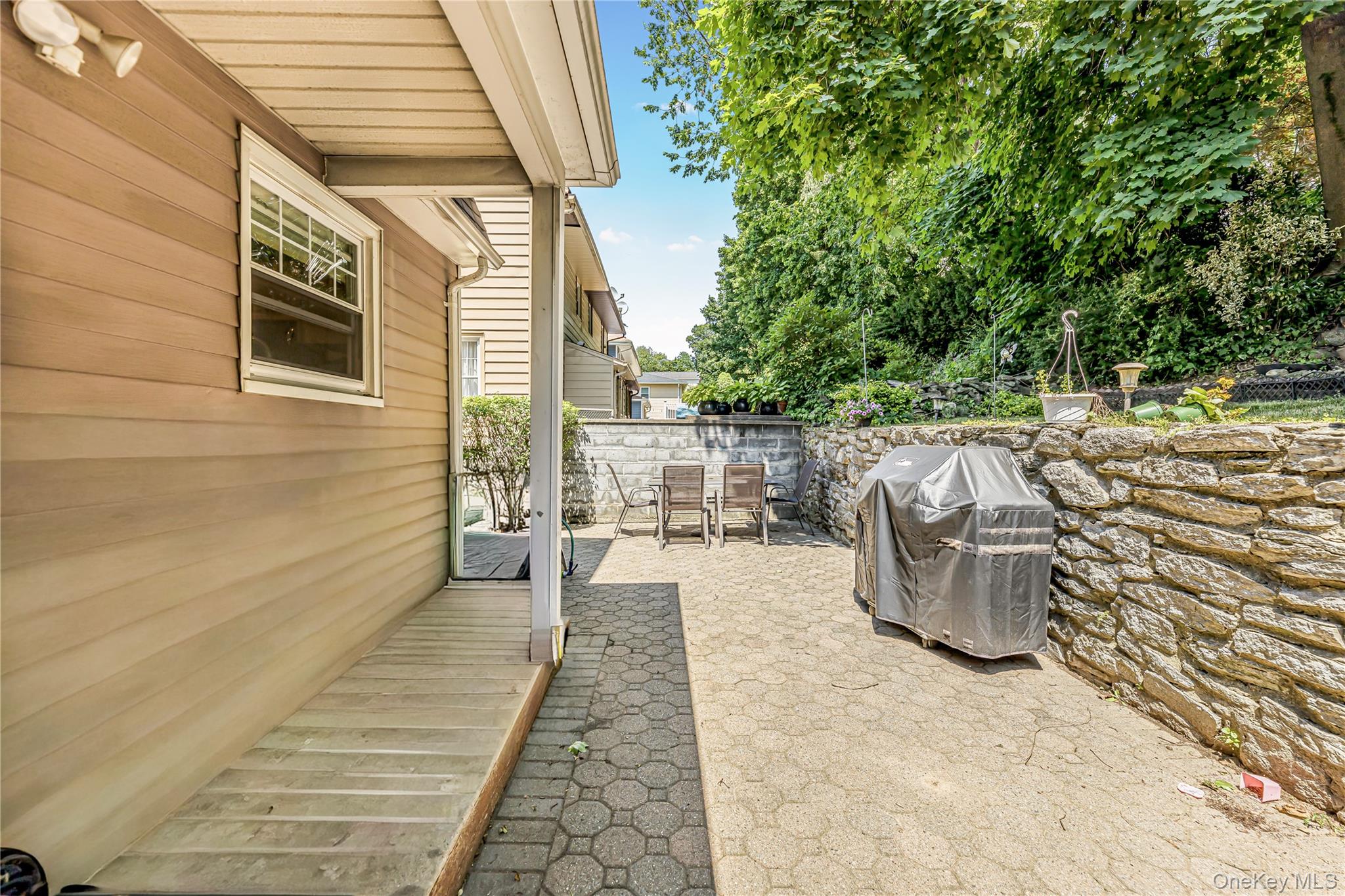 206 Midland Avenue Property Photo 21