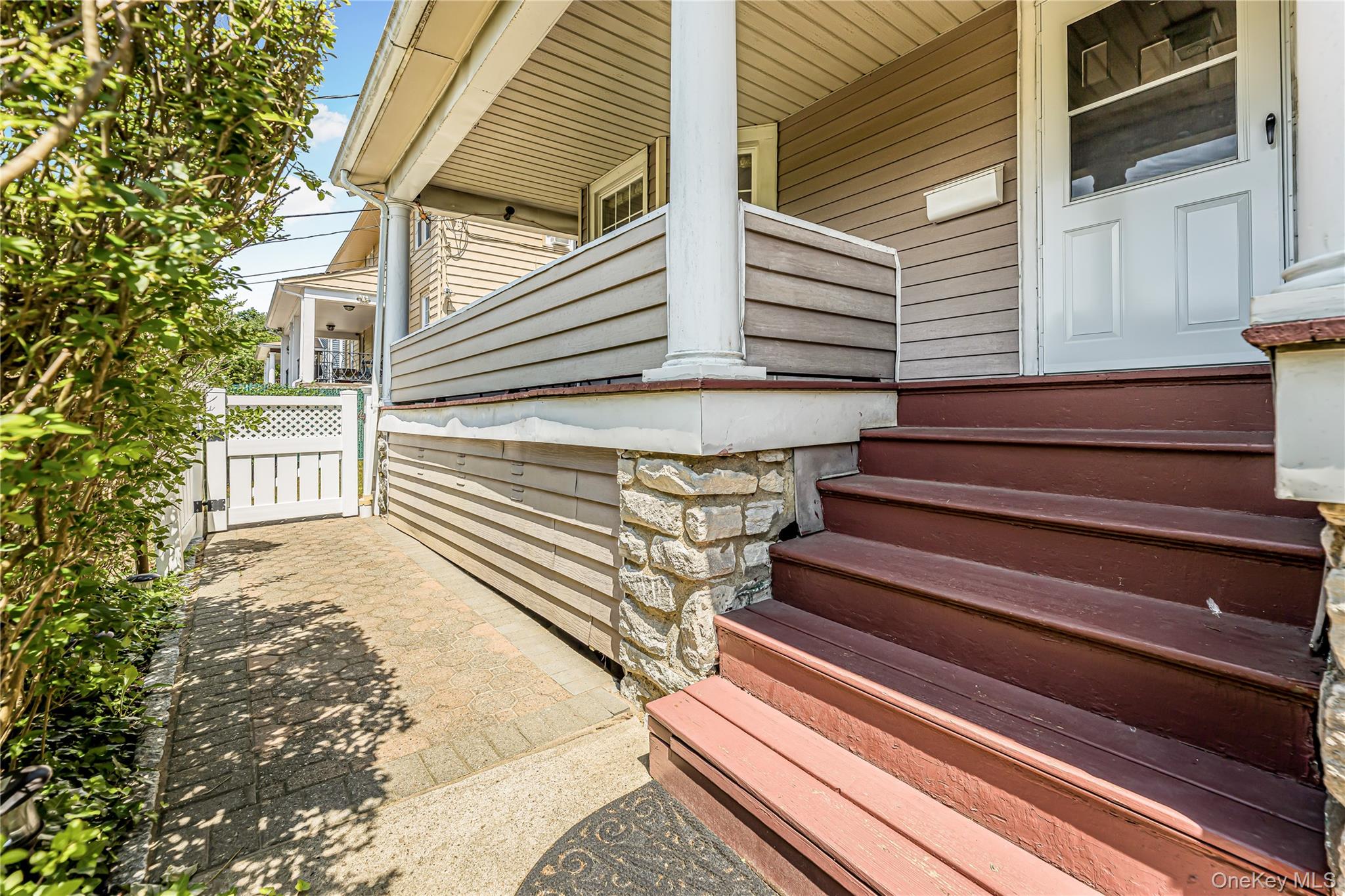 206 Midland Avenue Property Photo 25
